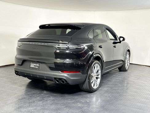 Certified 2023 Porsche Cayenne Platinum Edition AWD/4WD image 10