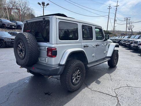 Used 2022 Jeep Wrangler Unlimited Rubicon w/ Trailer Tow Package image 5
