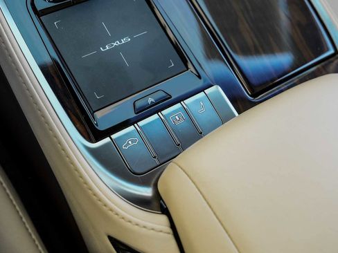 Used 2018 Lexus LS 500 AWD w/ Luxury Package image 30