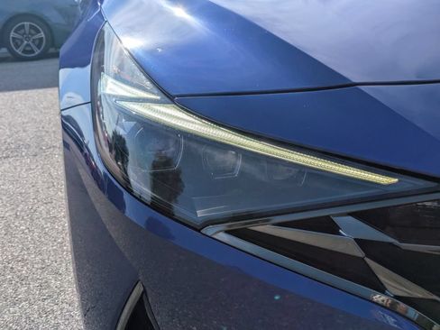 Used 2023 Hyundai Elantra Limited FWD image 11