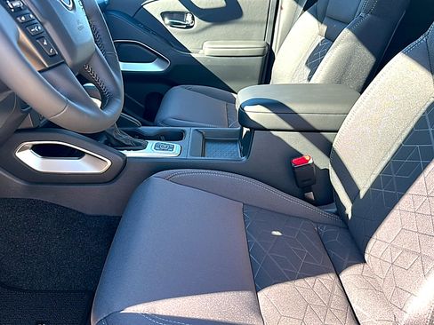 New 2026 Nissan Frontier SV w/ SV Convenience Package image 10