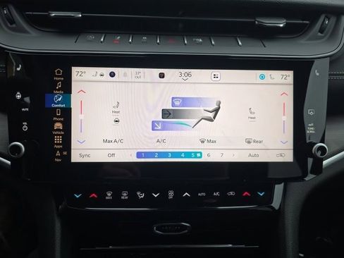New 2026 Jeep Grand Cherokee Altitude AWD/4WD image 19