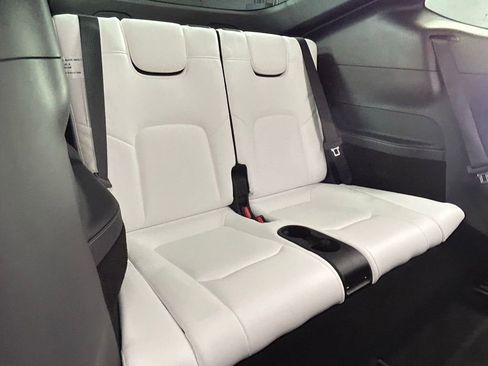 Used 2022 Tesla Model Y Long Range image 13