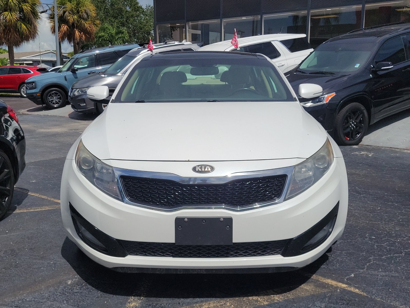 Used 2013 Kia Optima EX w/ Premium Pkg FWD image 2
