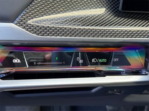 New 2025 BMW i7 xDrive60 image 24