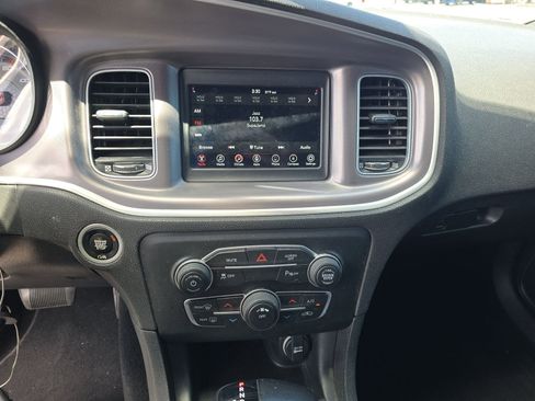 Used 2022 Dodge Charger SXT RWD image 15