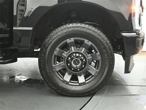 Used 2024 Ford F250 Lariat w/ Sport Appearance Package image 28