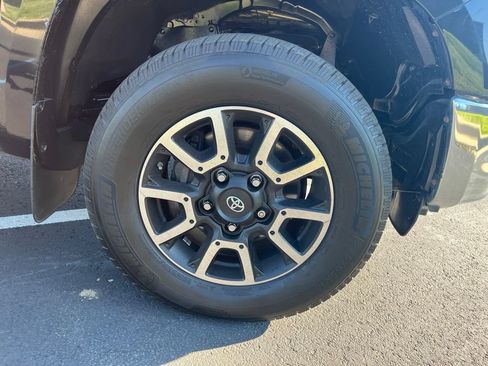 Used 2016 Toyota Tundra SR5 AWD/4WD image 12