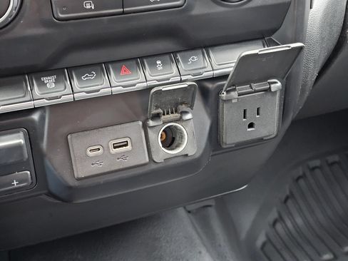 Used 2021 Chevrolet Silverado 3500 LT AWD/4WD image 18