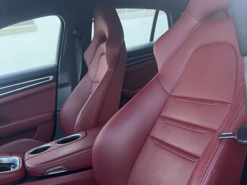 Certified 2023 Porsche Panamera GTS image 9