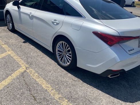 Used 2020 Toyota Avalon Limited w/ Advanced Safety Package FWD image 4
