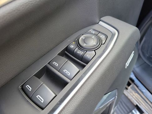 New 2025 GMC Sierra 3500 SLT w/ SLT Premium Package image 19