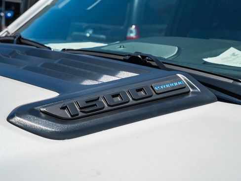 New 2026 RAM 1500 Laramie AWD/4WD image 16