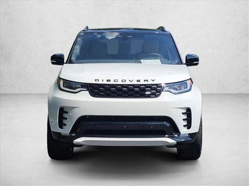 New 2025 Land Rover Discovery Dynamic SE image 6