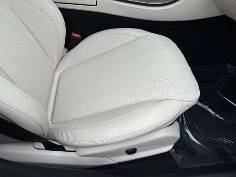 Used 2023 Mercedes-Benz E 350 4MATIC Sedan image 28