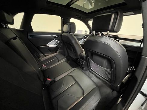 Used 2025 Audi Q3 2.0T Premium image 12