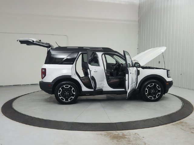 Used 2021 Ford Bronco Sport Outer Banks AWD/4WD image 17
