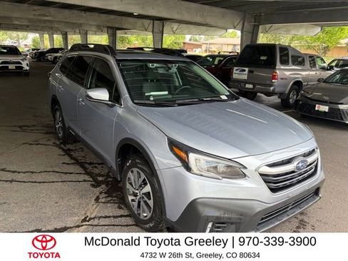 Used 2022 Subaru Outback Premium AWD/4WD image 3