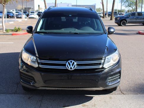 Used 2017 Volkswagen Tiguan S image 8