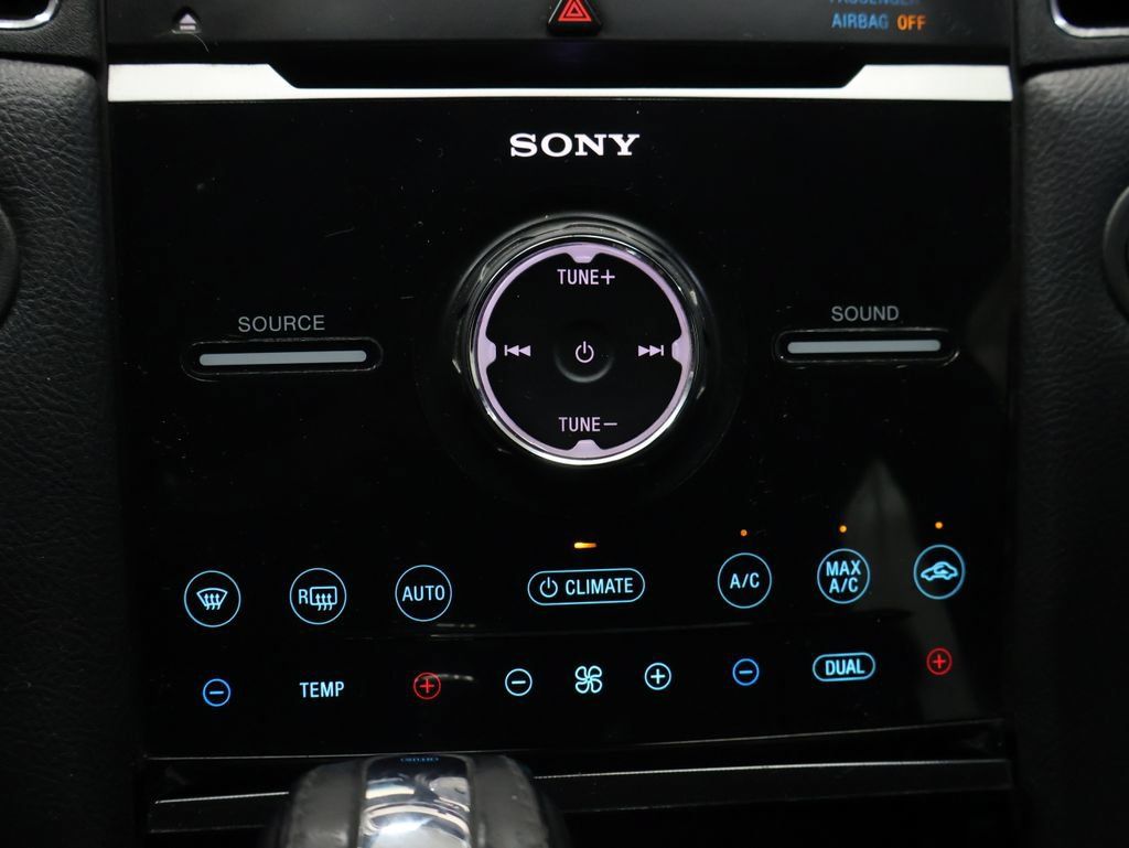Used 2019 Ford Taurus Limited FWD image 23