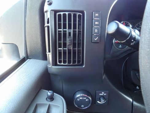 Used 2021 GMC Savana 3500 w/ Power Convenience Package RWD image 19