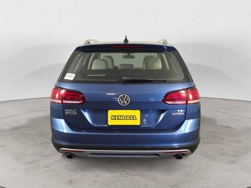 Used 2018 Volkswagen Golf Alltrack AWD/4WD image 4