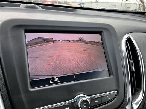 Used 2024 Chevrolet Equinox LT image 19