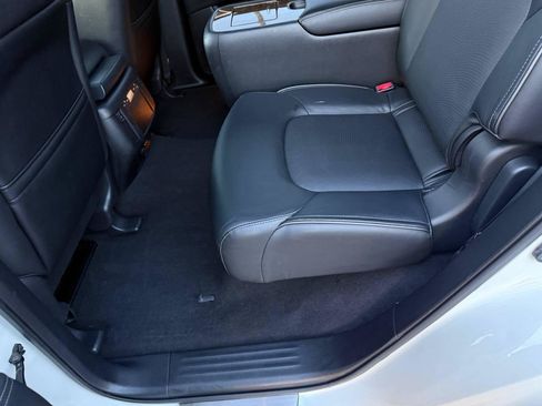 Used 2016 INFINITI QX80 4WD w/ 22" Wheel Package image 36