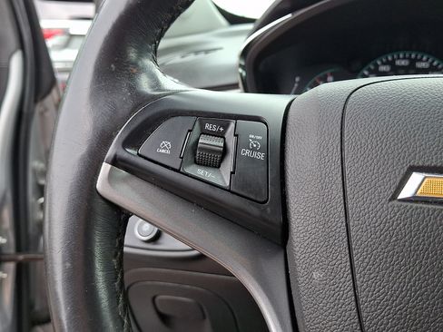 Used 2019 Chevrolet Trax LT w/ LT Convenience Package AWD/4WD image 20