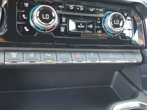 New 2026 GMC Sierra 2500 Denali w/ Denali Reserve Package image 25