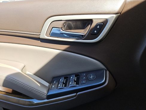 Used 2018 GMC Yukon Denali w/ Denali Ultimate Package image 19