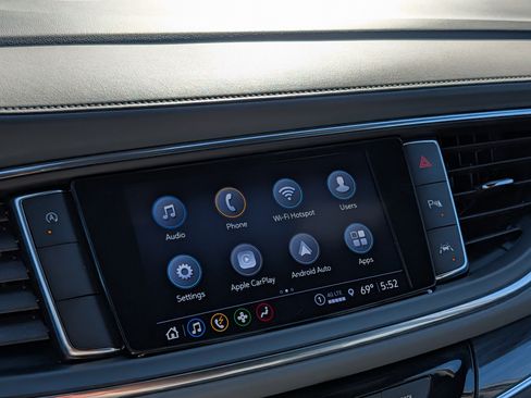 Used 2024 Buick Enclave Essence w/ Sport Touring Edition FWD image 21