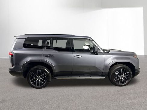 Used 2025 Lexus GX 550 image 34