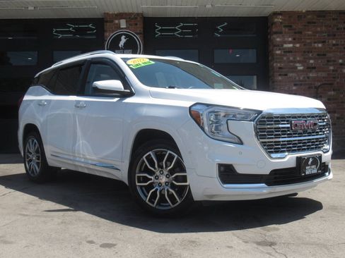 Used 2022 GMC Terrain Denali w/ LPO, Floor Liner Package AWD/4WD image 1