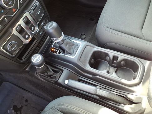 Used 2021 Jeep Wrangler Sport w/ Safety Group image 29