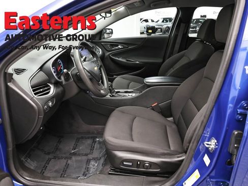 Used 2023 Chevrolet Malibu LT FWD image 14