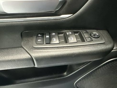 Used 2022 RAM 1500 Big Horn w/ Night Edition AWD/4WD image 23