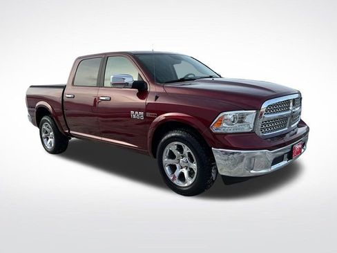 Used 2018 RAM 1500 Laramie w/ Convenience Group AWD/4WD image 11