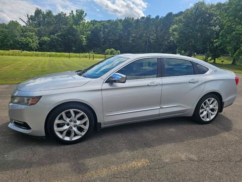 Used 2014 Chevrolet Impala LTZ FWD image 10