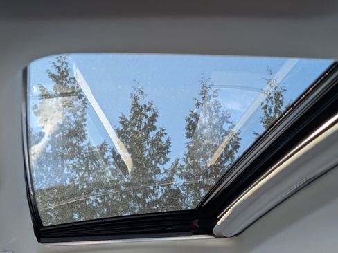 Certified 2021 Lexus ES 250 w/ Premium Package image 16