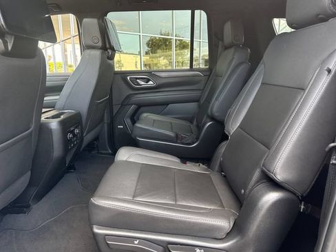 Certified 2023 Chevrolet Suburban Z71 w/ Luxury Package AWD/4WD image 24
