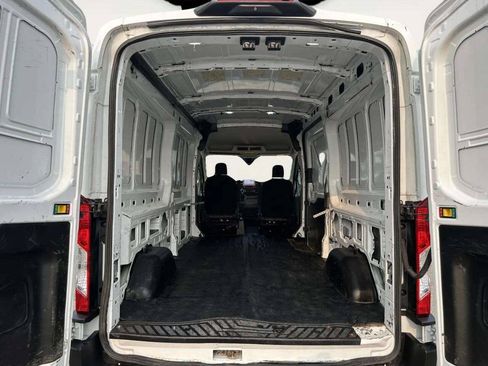 Used 2020 Ford Transit 250 Medium Roof AWD image 31