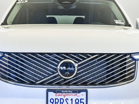 Certified 2025 Volvo XC90 T8 Plus w/ Protection Package Premier image 8