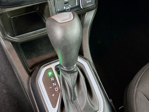 Used 2020 Jeep Renegade Latitude w/ Cold Weather Group image 19