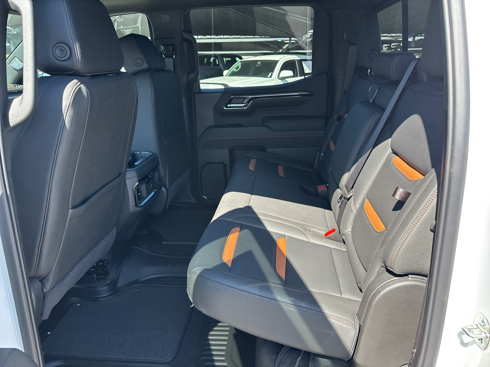 New 2026 GMC Sierra 1500 AT4 w/ AT4 Premium Package AWD/4WD image 10