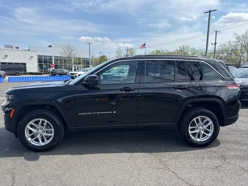 Used 2025 Jeep Grand Cherokee Laredo X image 21