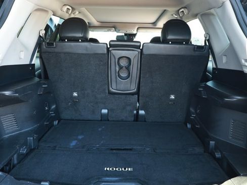 Used 2017 Nissan Rogue SL w/ SL Premium Package FWD image 10