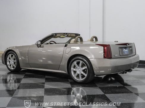 Used 2005 Cadillac XLR image 6