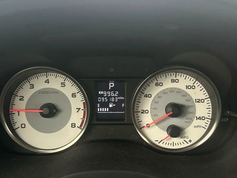 Used 2013 Subaru Impreza 2.0i Limited image 10