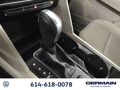 Certified 2023 Volkswagen Atlas SE w/ Panoramic Sunroof Package AWD/4WD image 32
